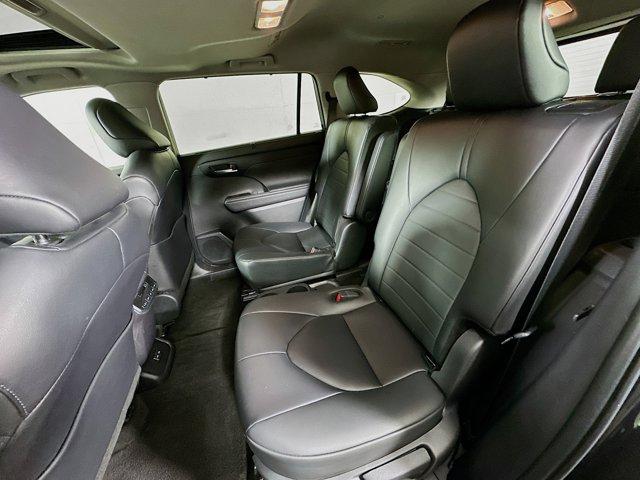 2024 Toyota Highlander Vehicle Photo in Flemington, NJ 08822