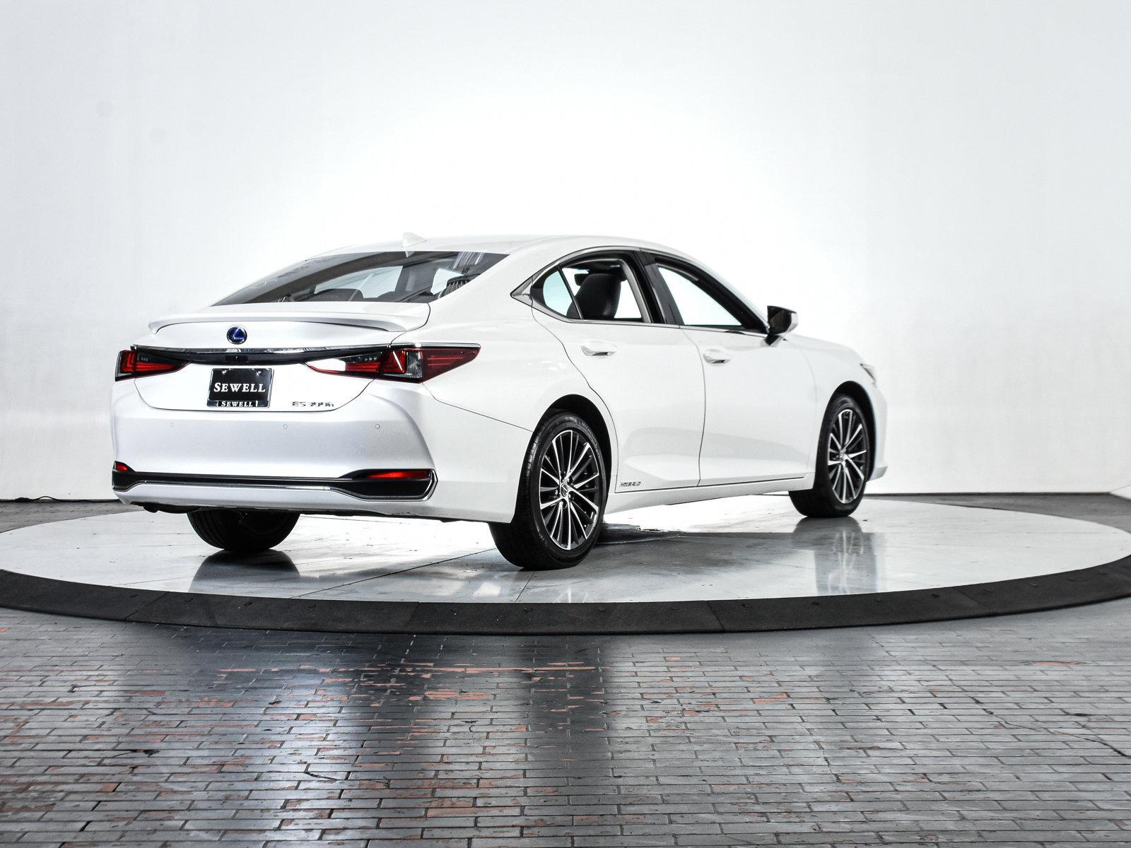 2022 Lexus ES 300h Vehicle Photo in DALLAS, TX 75235