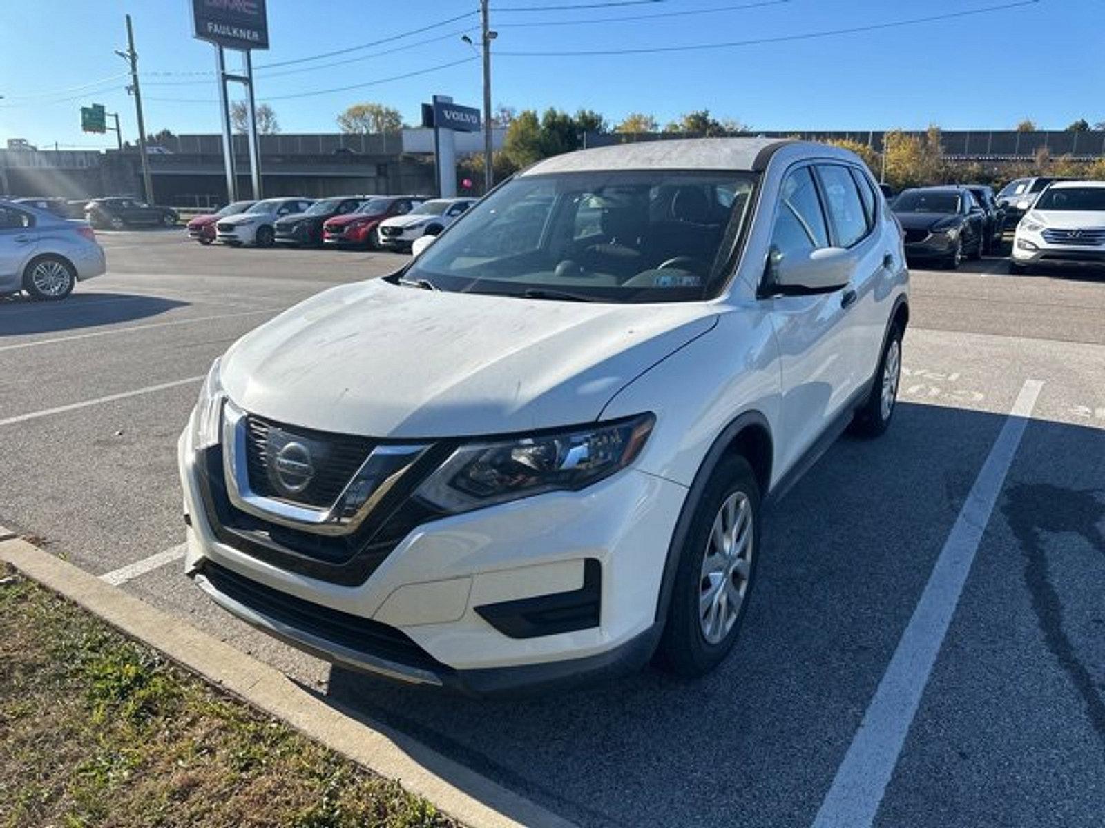 2017 Nissan Rogue Vehicle Photo in Trevose, PA 19053