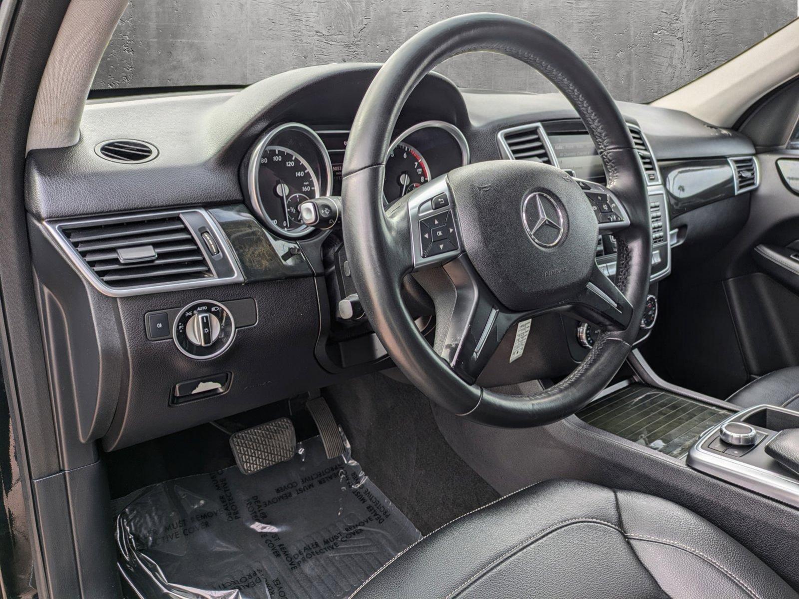 2015 Mercedes-Benz M-Class Vehicle Photo in Tustin, CA 92782