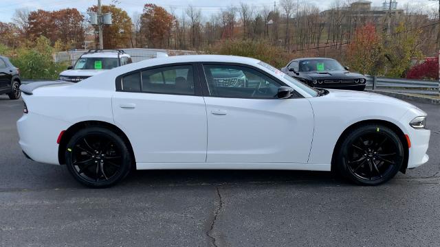 2018 Dodge Charger Vehicle Photo in MOON TOWNSHIP, PA 15108-2571