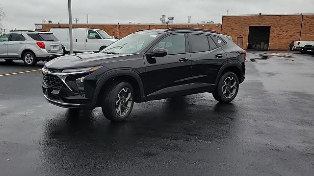 2025 Chevrolet Trax Vehicle Photo in JOLIET, IL 60435-8135