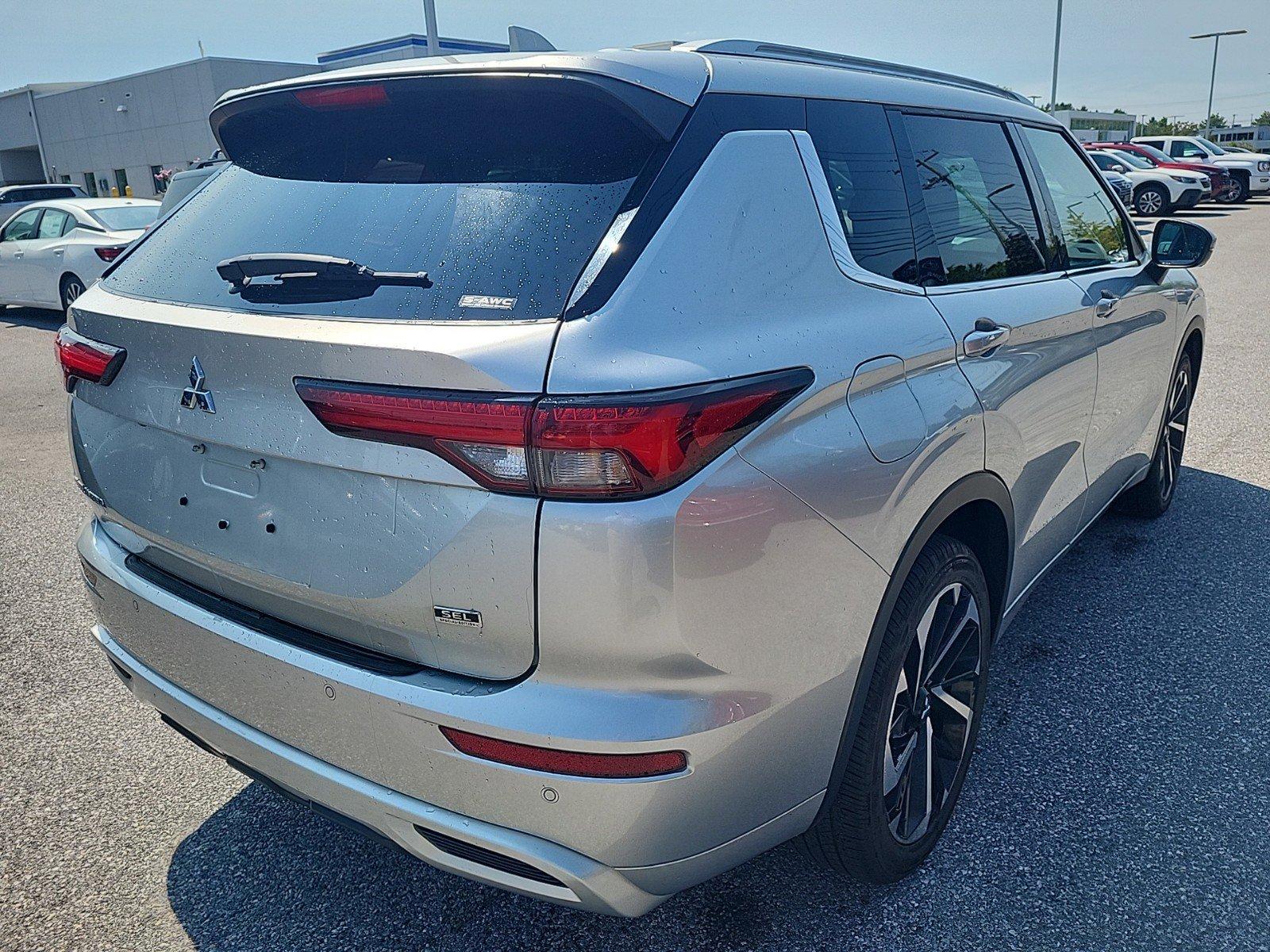 2022 Mitsubishi Outlander Vehicle Photo in Mechanicsburg, PA 17050-2306