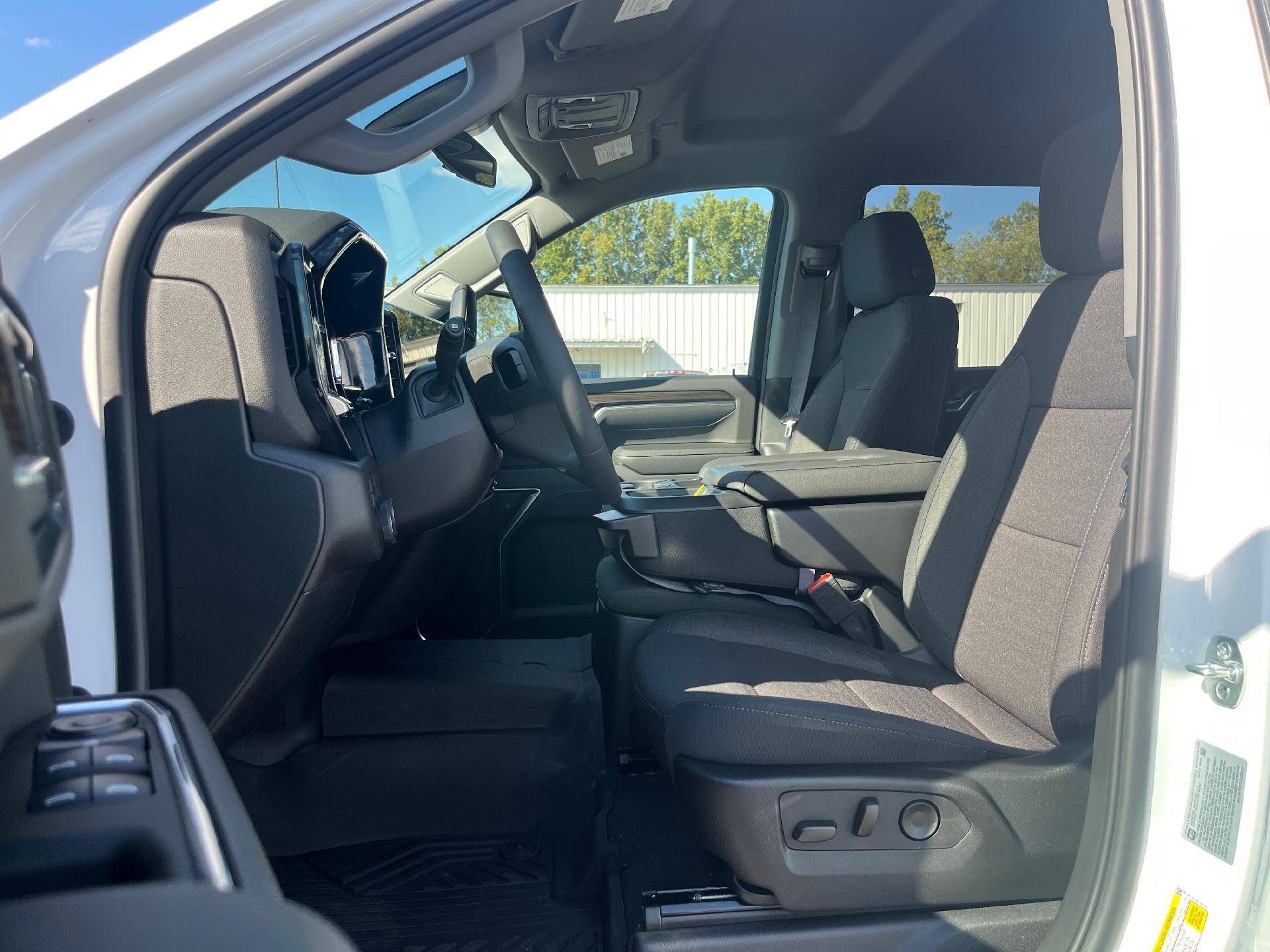 2025 Chevrolet Silverado 3500 HD Vehicle Photo in CLARE, MI 48617-9414