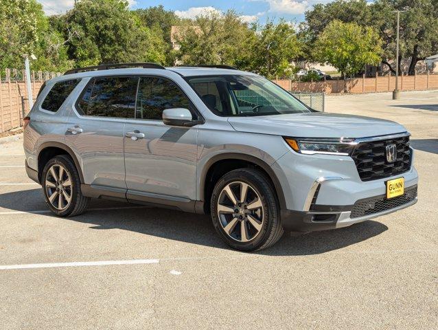 2024 Honda Pilot Vehicle Photo in San Antonio, TX 78230