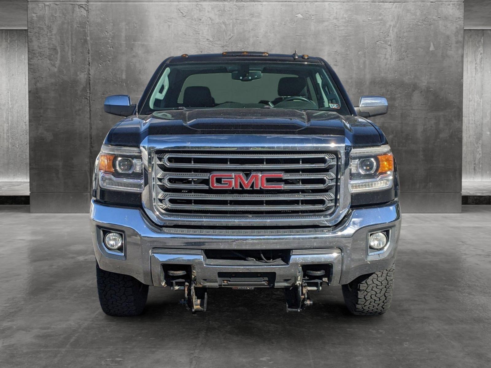 2015 GMC Sierra 2500HD Vehicle Photo in TIMONIUM, MD 21093-2300