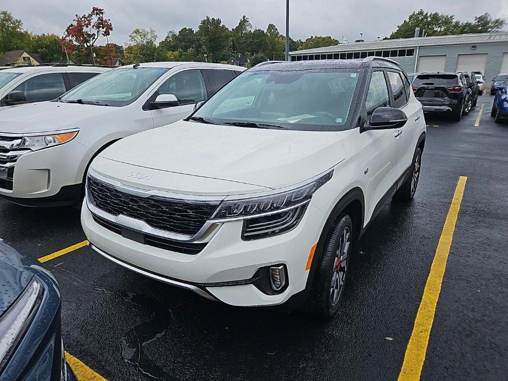 2022 Kia Seltos Vehicle Photo in AKRON, OH 44303-2185