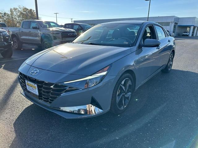 2022 Hyundai ELANTRA Vehicle Photo in COLUMBIA, MO 65203-3903