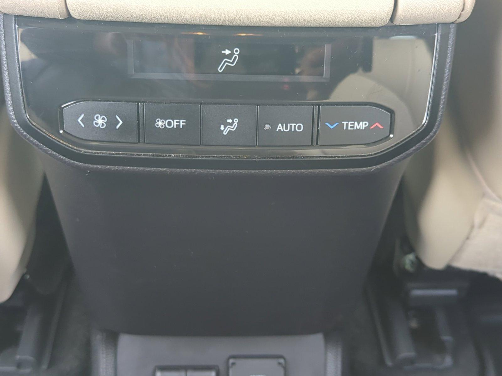 2023 Toyota Highlander Vehicle Photo in Ft. Myers, FL 33907