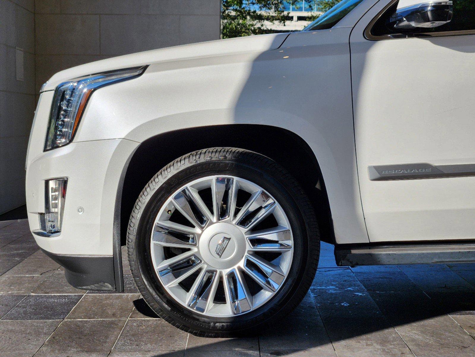 2020 Cadillac Escalade Vehicle Photo in HOUSTON, TX 77079-1502