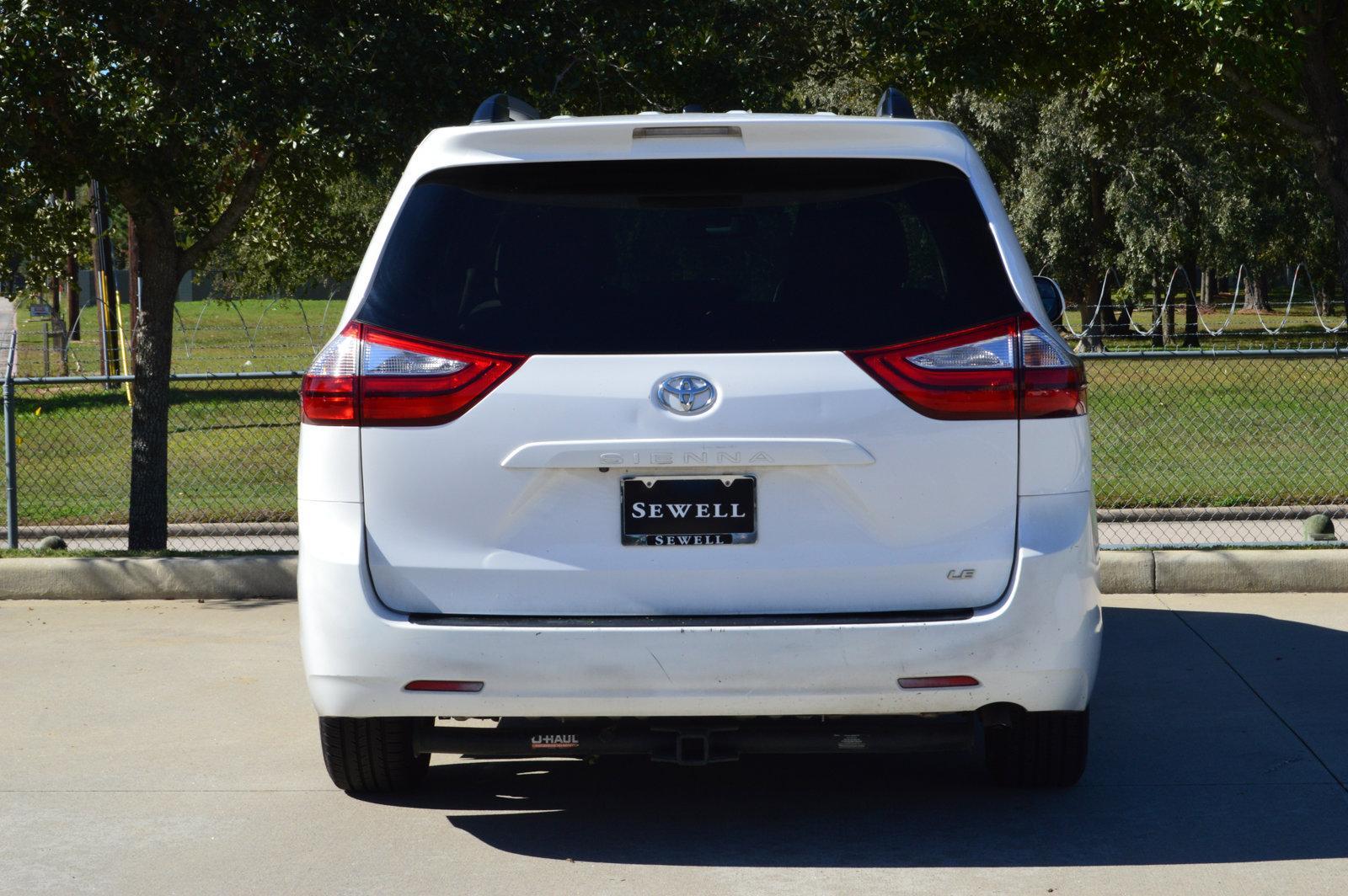 2015 Toyota Sienna Vehicle Photo in Houston, TX 77090