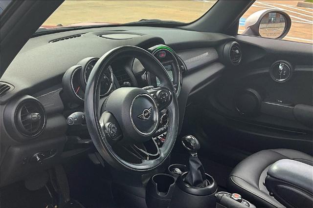 2019 MINI Cooper Hardtop 2 Door Vehicle Photo in Houston, TX 77007