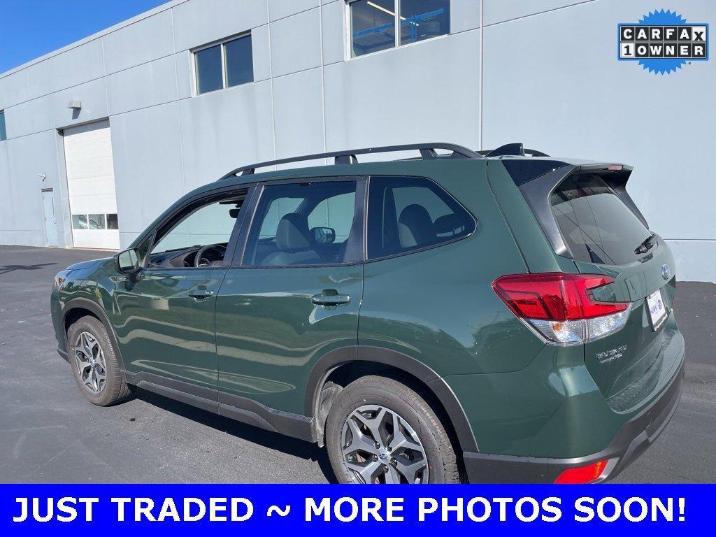 2024 Subaru Forester Vehicle Photo in Saint Charles, IL 60174