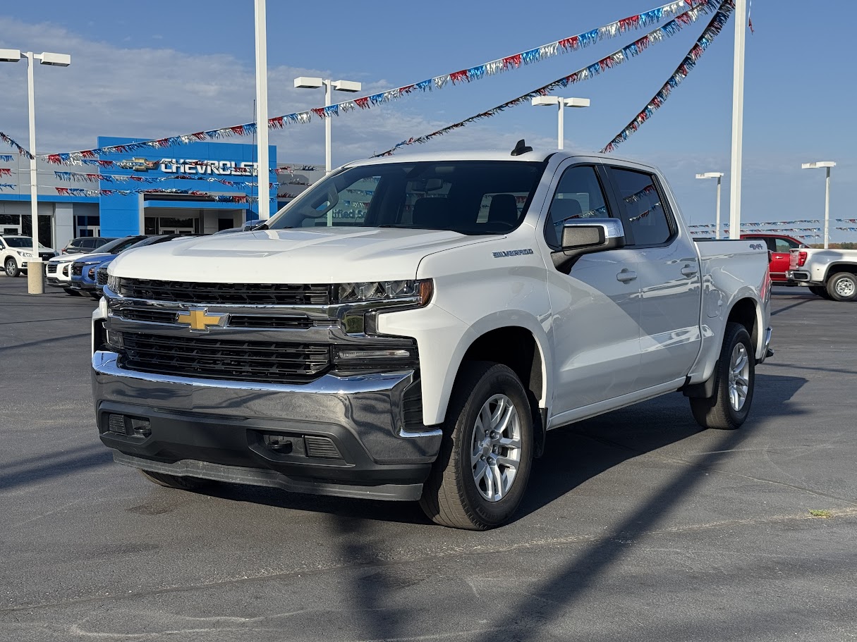 2020 Chevrolet Silverado 1500 Vehicle Photo in BOONVILLE, IN 47601-9633