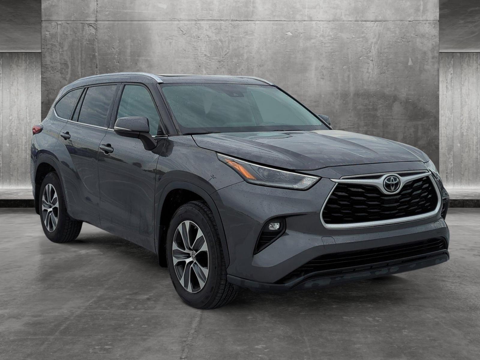 2021 Toyota Highlander Vehicle Photo in Ft. Myers, FL 33907