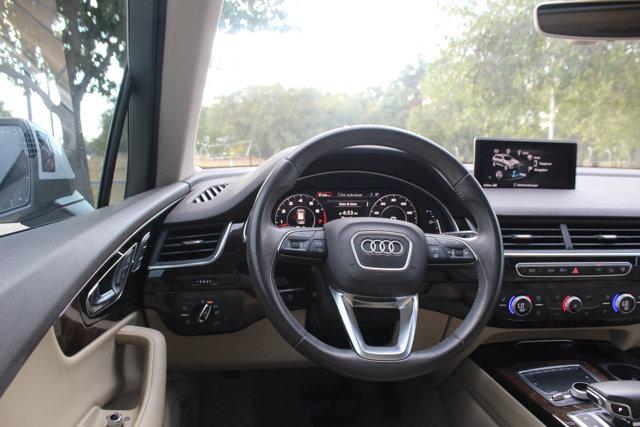 2017 Audi Q7 Vehicle Photo in HOUSTON, TX 77090