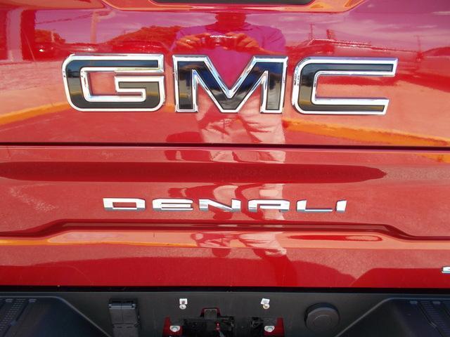 2020 GMC Sierra 1500 Vehicle Photo in LOWELL, MA 01852-4336