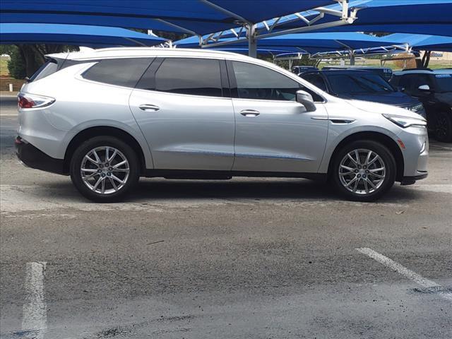 2022 Buick Enclave Vehicle Photo in DENTON, TX 76210-9321