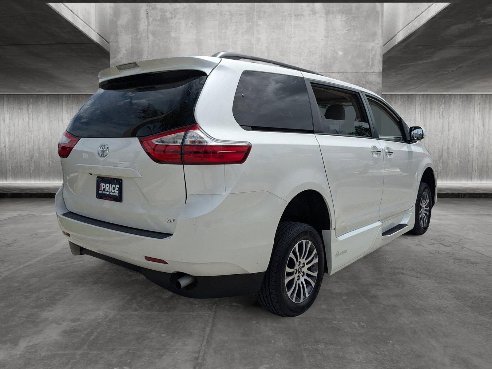 2019 Toyota Sienna Vehicle Photo in Winter Park, FL 32792