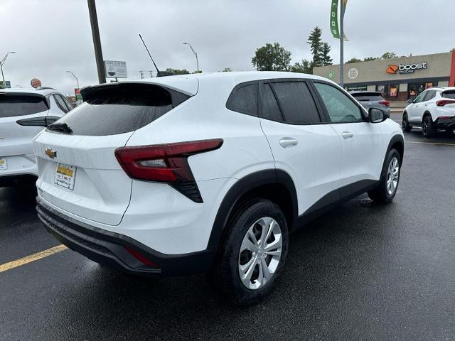 2025 Chevrolet Trax Vehicle Photo in COLUMBIA, MO 65203-3903