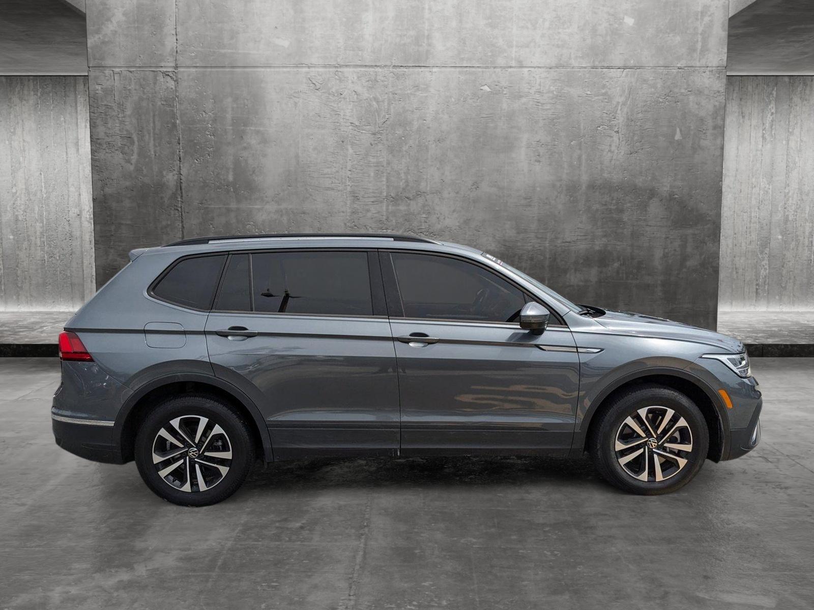 2024 Volkswagen Tiguan Vehicle Photo in Miami, FL 33015