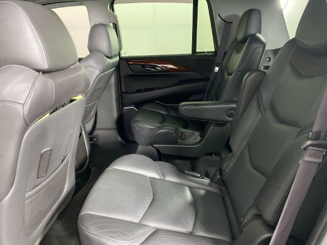 2015 Cadillac Escalade Vehicle Photo in ALLIANCE, OH 44601-4622