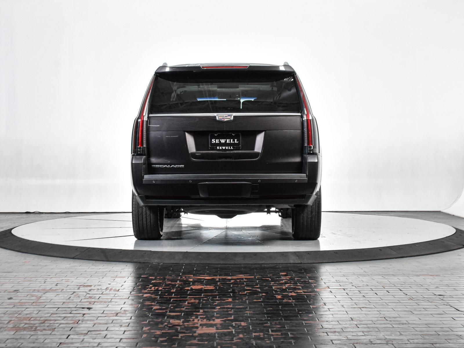 2016 Cadillac Escalade Vehicle Photo in DALLAS, TX 75235