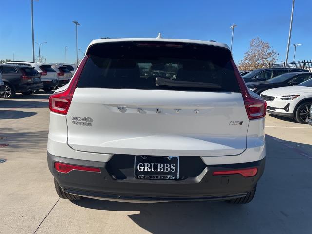 2024 Volvo XC40 Vehicle Photo in Grapevine, TX 76051