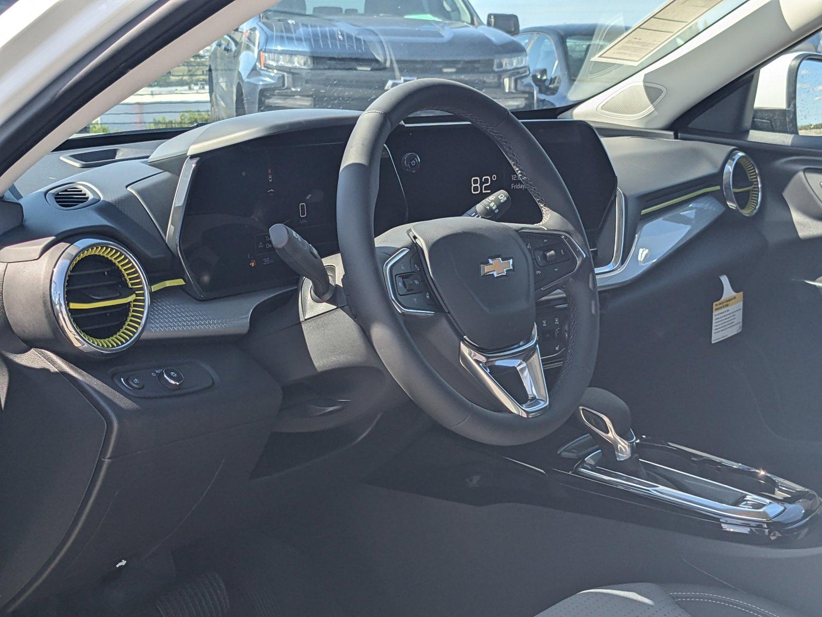 2025 Chevrolet Trax Vehicle Photo in MIAMI, FL 33172-3015