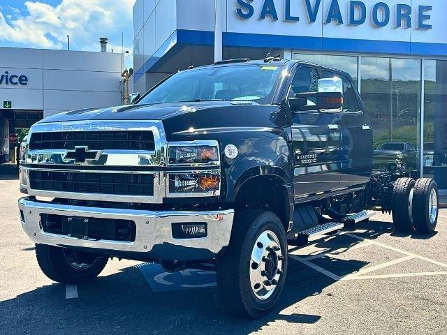 2024 Chevrolet Silverado Chassis Cab Vehicle Photo in GARDNER, MA 01440-3110