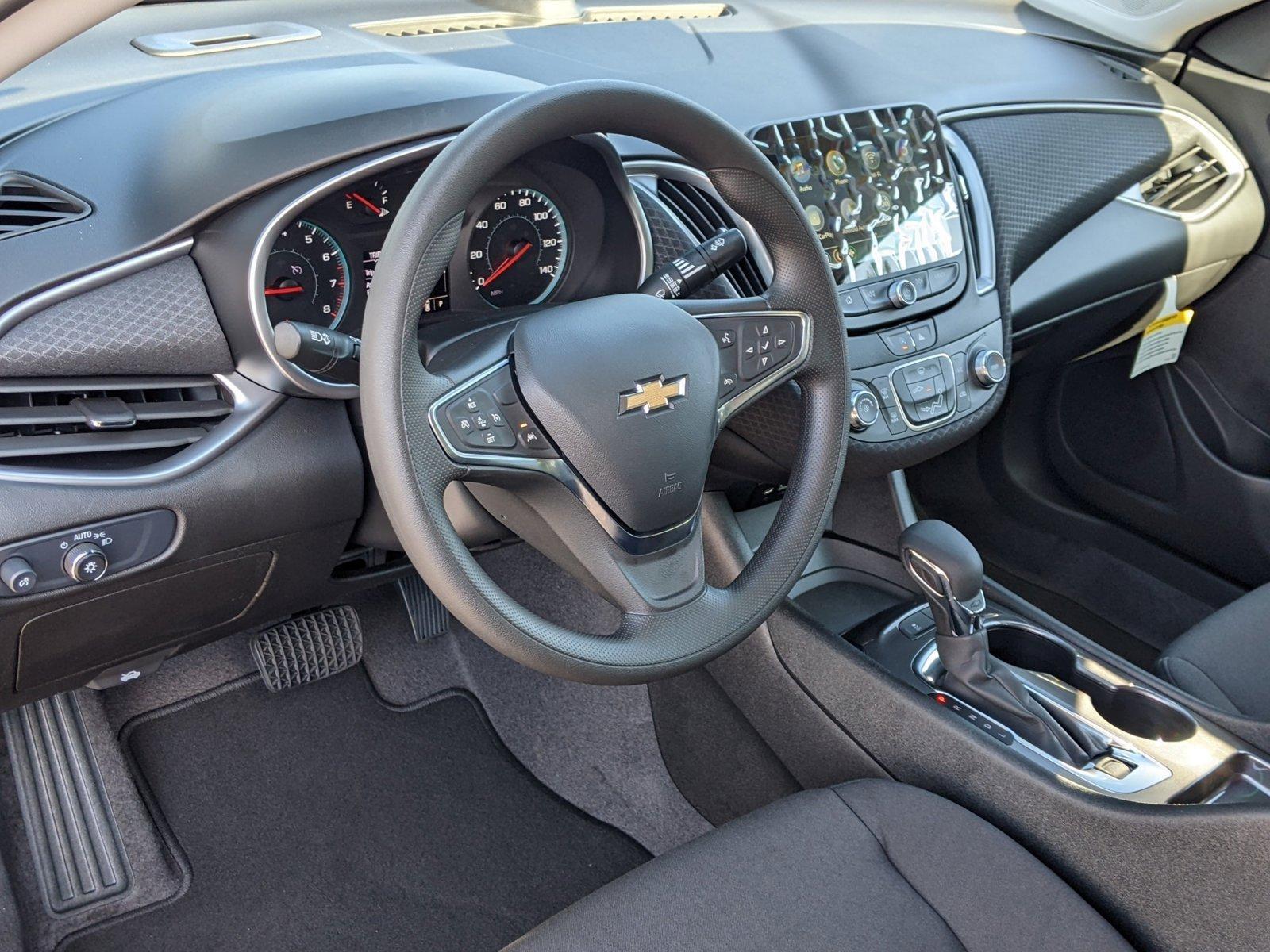 2025 Chevrolet Malibu Vehicle Photo in TIMONIUM, MD 21093-2300