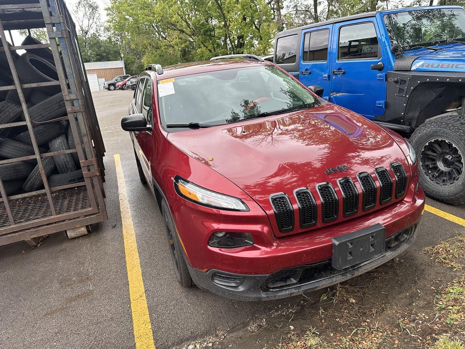 2017 Jeep Cherokee Vehicle Photo in Marion, IA 52302