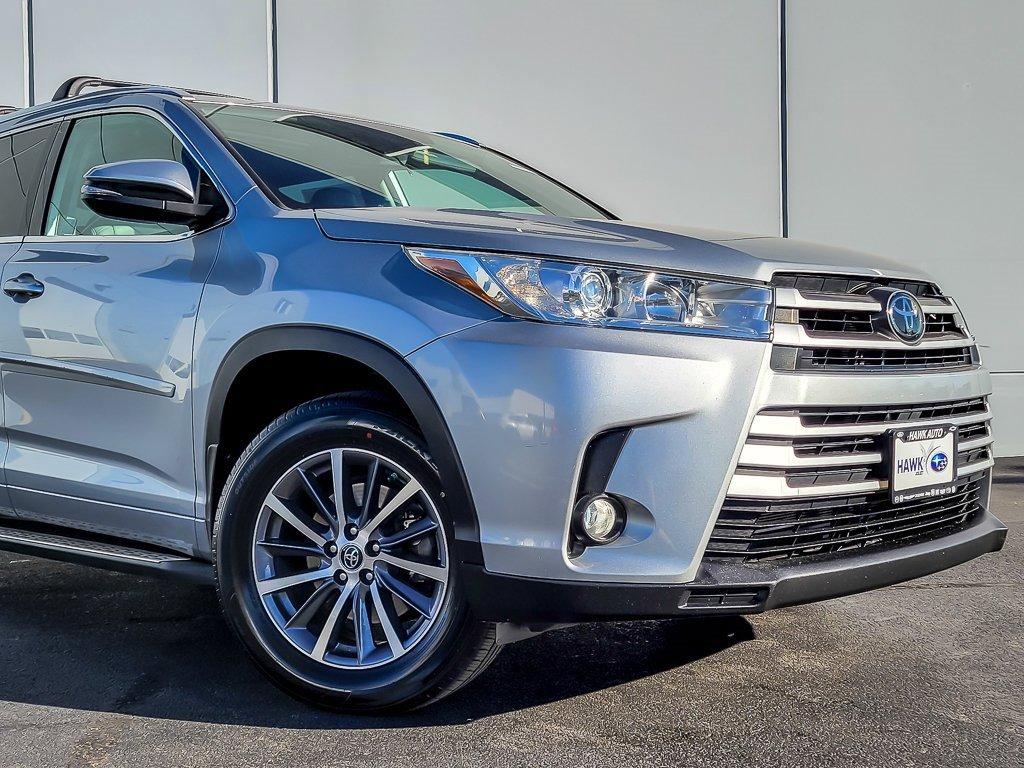 2018 Toyota Highlander Vehicle Photo in Saint Charles, IL 60174