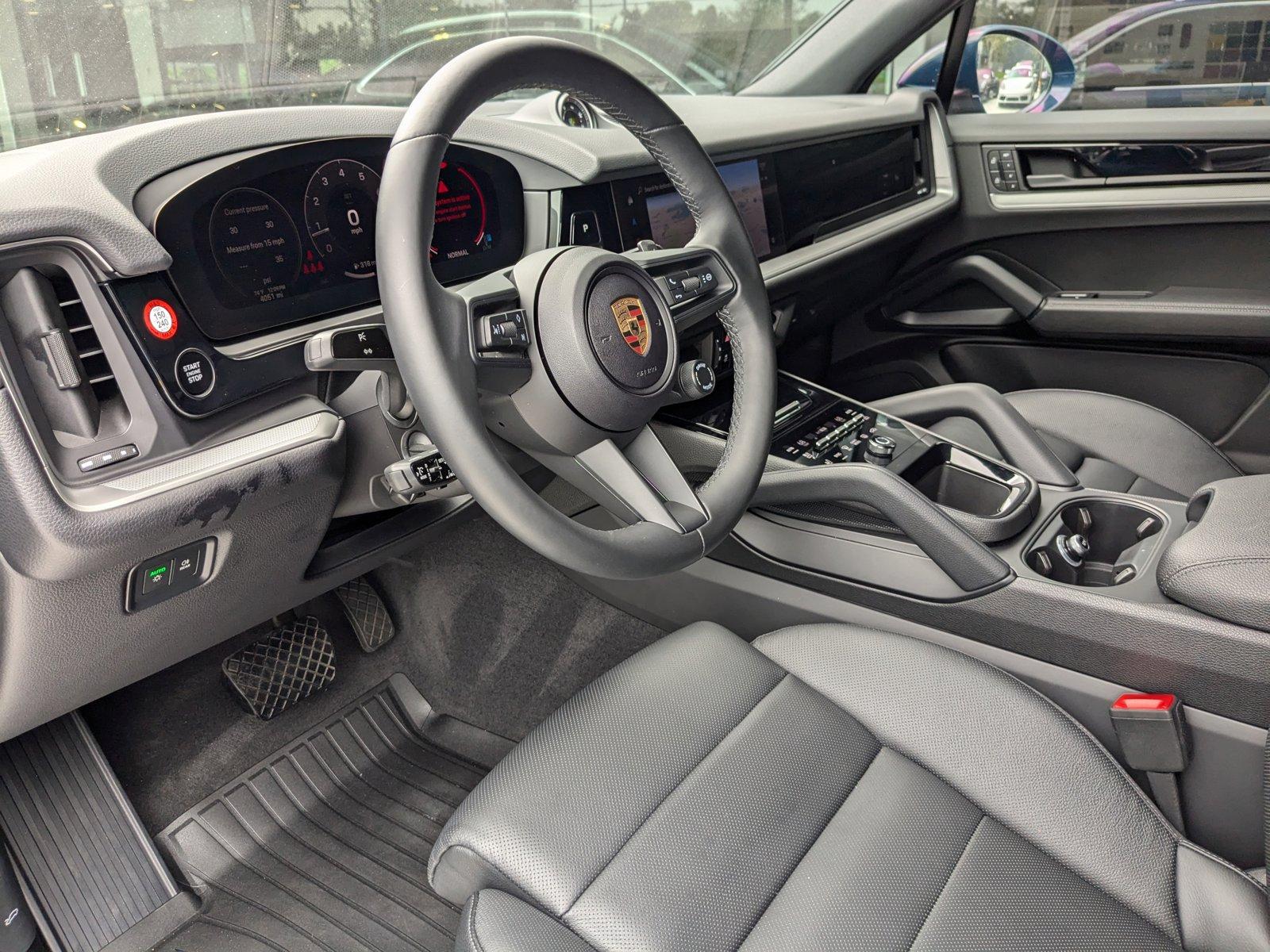 2024 Porsche Cayenne Vehicle Photo in Maitland, FL 32751