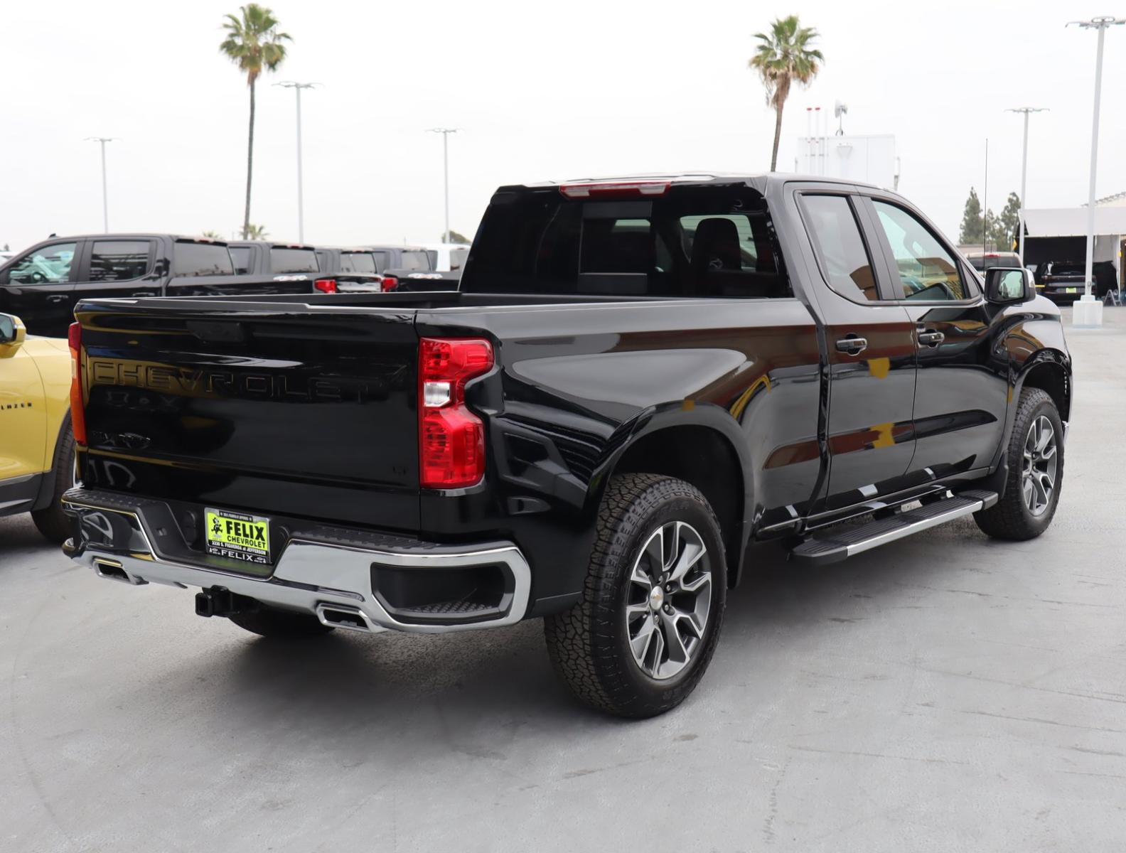 2024 Chevrolet Silverado 1500 Vehicle Photo in LOS ANGELES, CA 90007-3794