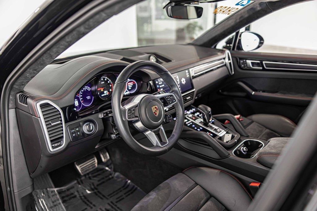 2023 Porsche Cayenne Vehicle Photo in Plainfield, IL 60586