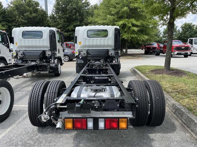 2025 Chevrolet Low Cab Forward 5500 HG Vehicle Photo in ALCOA, TN 37701-3235