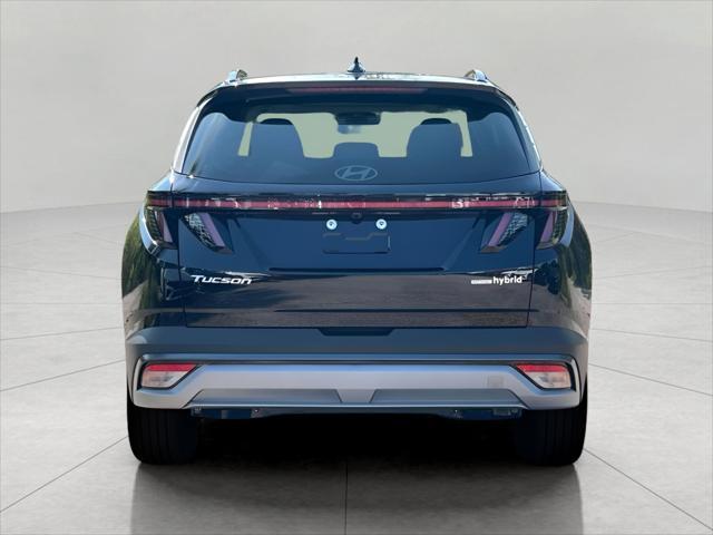 2025 Hyundai TUCSON Hybrid Vehicle Photo in Green Bay, WI 54304