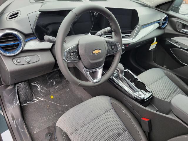 2025 Chevrolet Trax Vehicle Photo in JOLIET, IL 60435-8135