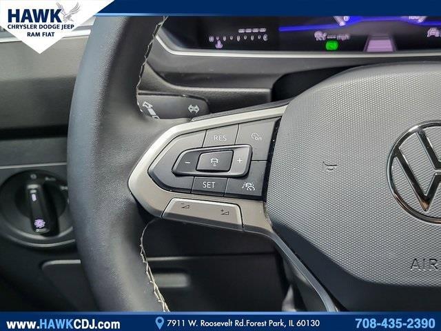 2024 Volkswagen Tiguan Vehicle Photo in Saint Charles, IL 60174