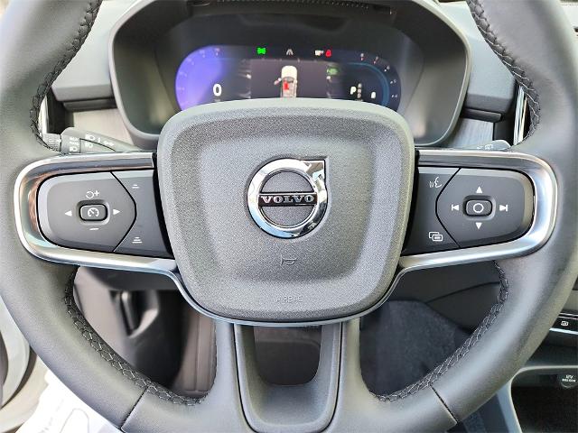 2024 Volvo XC40 Vehicle Photo in Houston, TX 77007