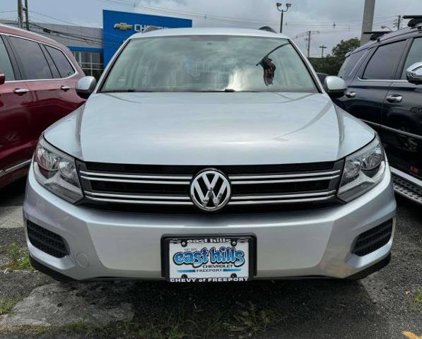 Used 2018 Volkswagen Tiguan Limited Base with VIN WVGBV7AX1JK005482 for sale in Freeport, NY