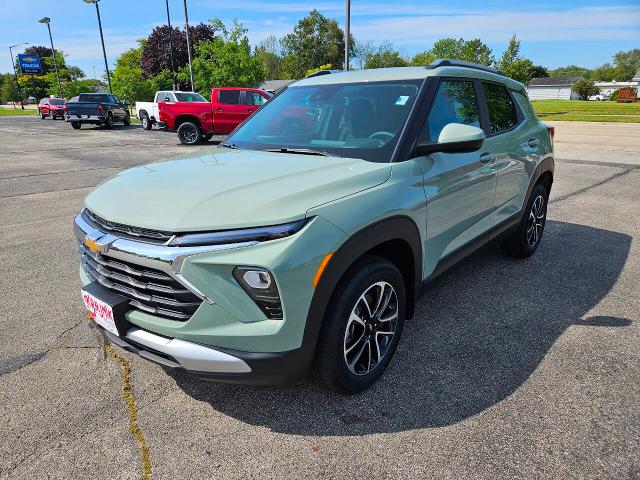 2025 Chevrolet Trailblazer Vehicle Photo in TWO RIVERS, WI 54241-1823