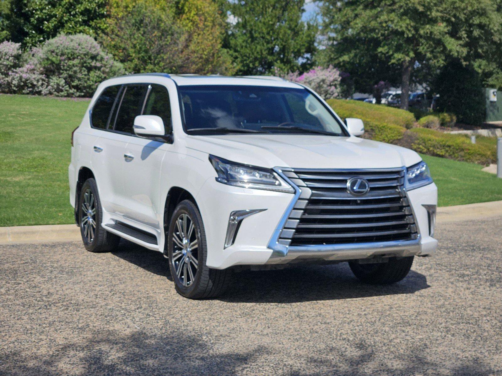 2019 Lexus LX 570 Vehicle Photo in FORT WORTH, TX 76132