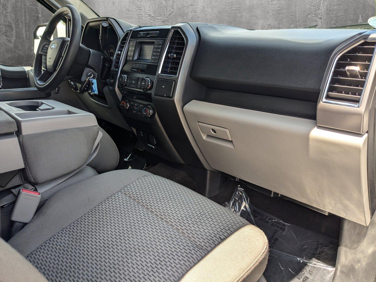 2016 Ford F-150 Vehicle Photo in St. Petersburg, FL 33713