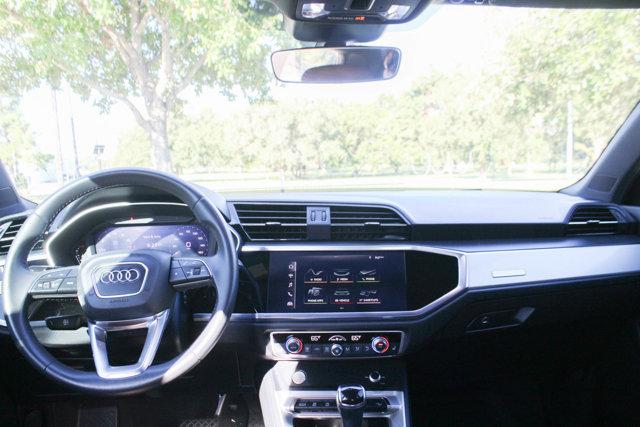 2020 Audi Q3 Vehicle Photo in HOUSTON, TX 77090