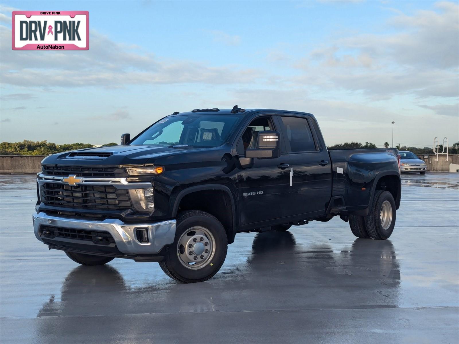 2025 Chevrolet Silverado 3500 HD Vehicle Photo in PEMBROKE PINES, FL 33024-6534