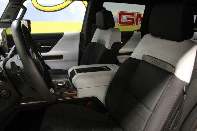 2024 GMC HUMMER EV SUV Vehicle Photo in ST JOHNS, MI 48879-1562