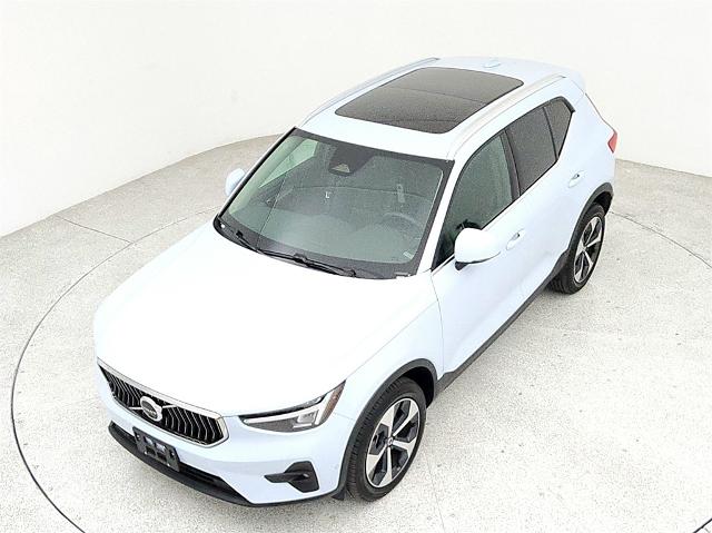 2024 Volvo XC40 Vehicle Photo in Grapevine, TX 76051