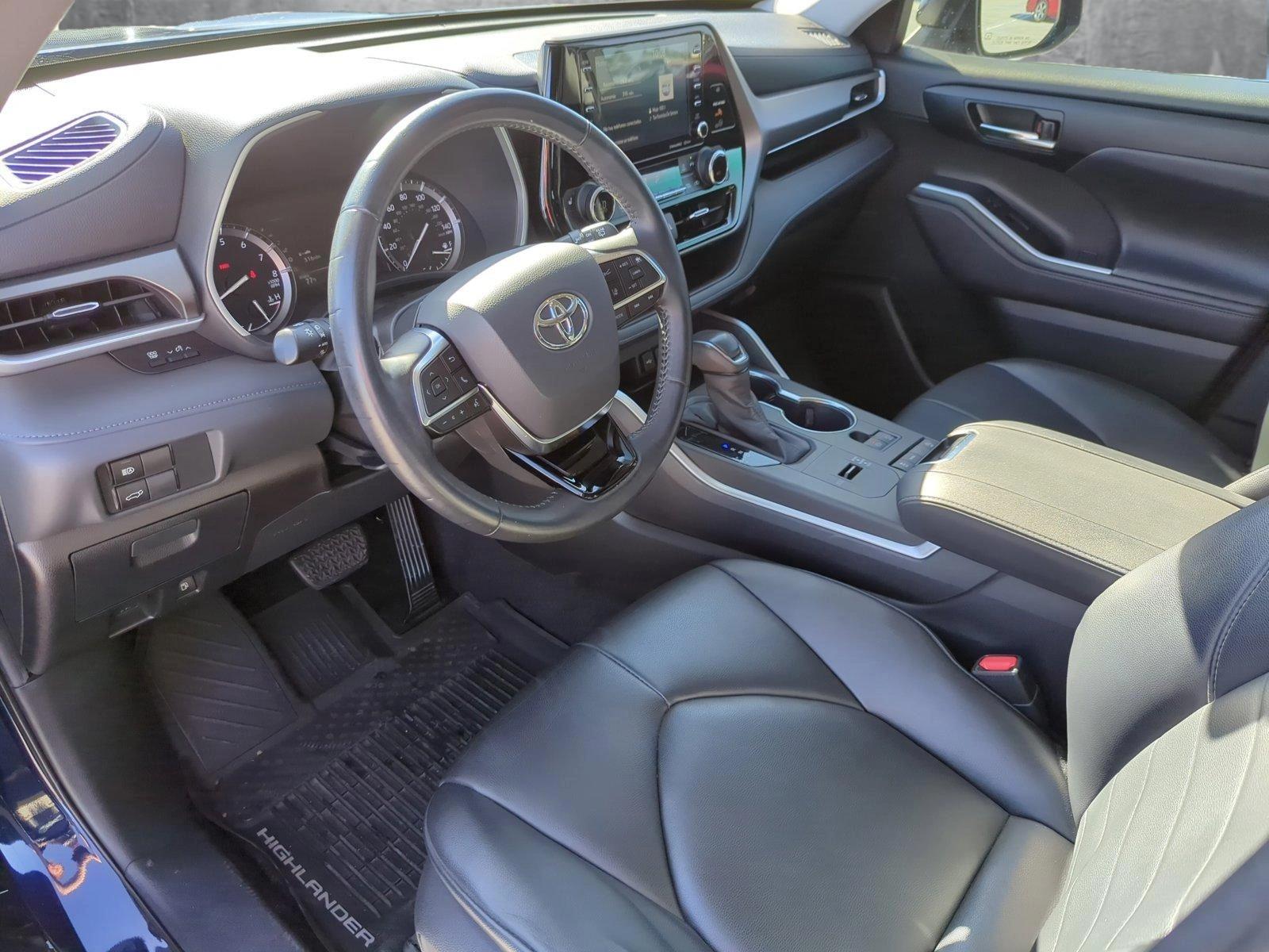 2020 Toyota Highlander Vehicle Photo in Ft. Myers, FL 33907